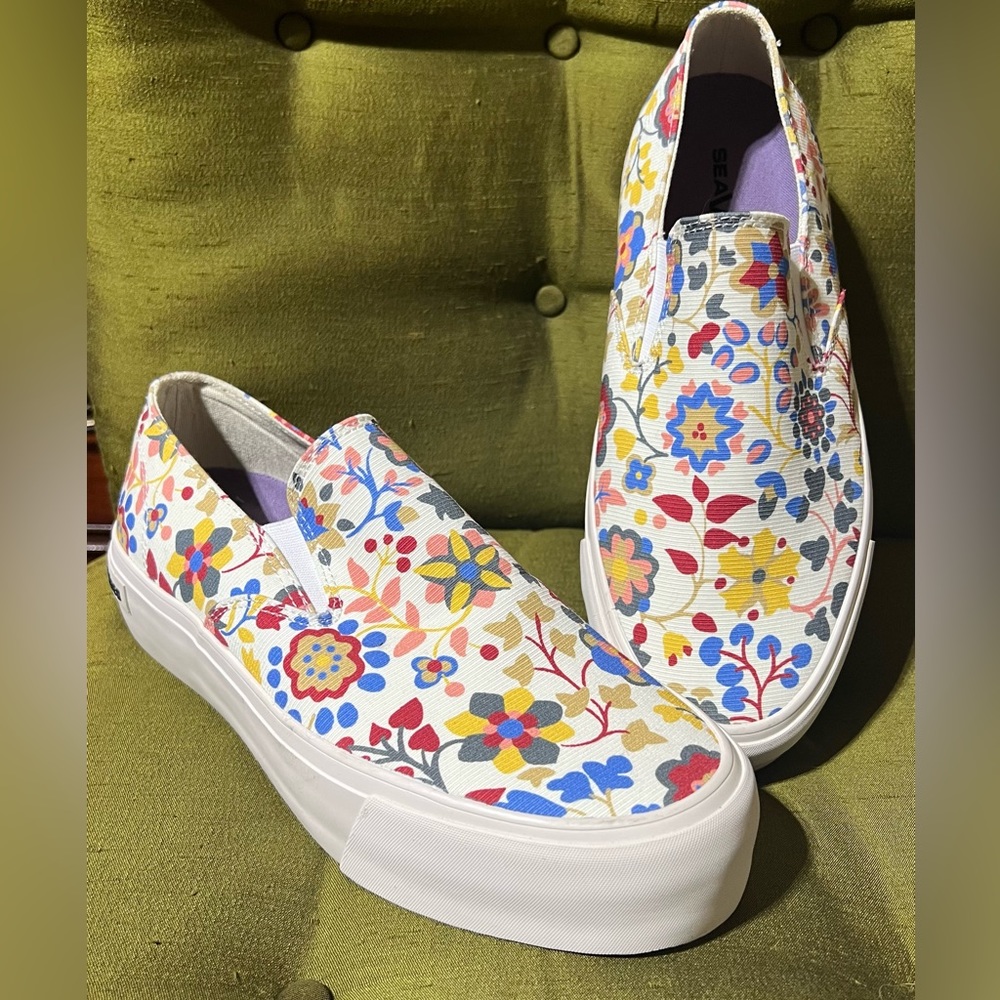 SeaVees Slip-on Canvas Tennies
